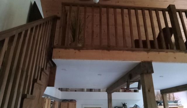 Four Mile Lake 5 Bedroom cottage,100 feet of private shoreline, 4 decks, TV room