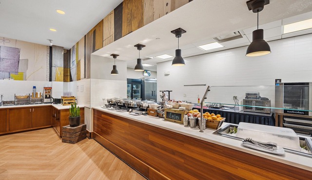 Four Points by Sheraton Jacksonville Baymeadows