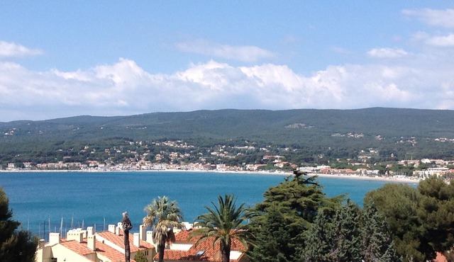 Four-room apartment Saint Cyr sur Mer La Madrague sea view in guarded residence