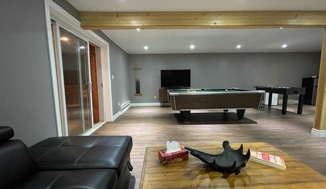 Four Season, 5-bedroom cottage with many amenities