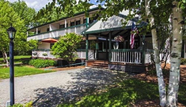 Four Season Condo: seasonal pool, ski, golf & hike