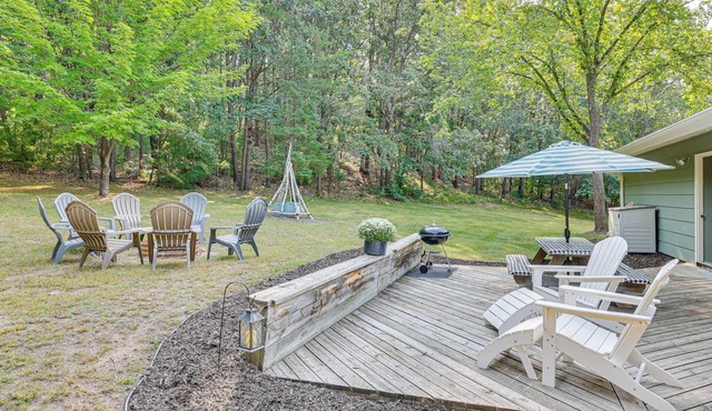 Four-Season Home on Scenic Bluff Country Acreage!