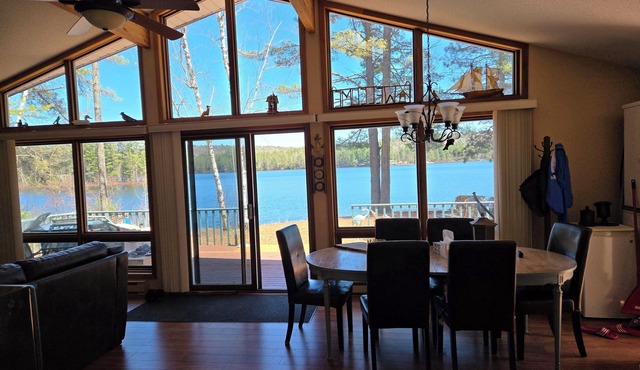 Four Season Lakehouse with beautiful views and crystal clear water.