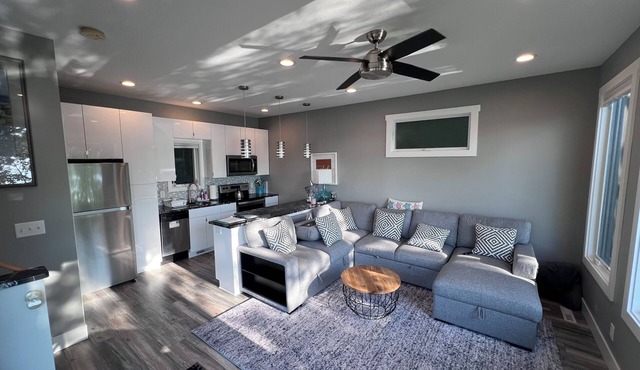 Four season luxury modern lakefront home ft from shore w fire pit & boat rental