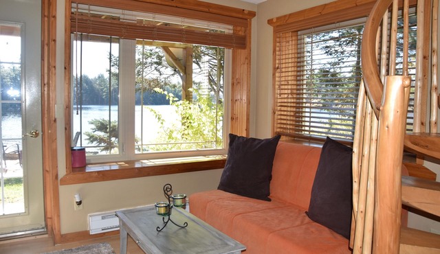 Four Season Muskoka Log House at the Lake - Sauna with a Tea Room