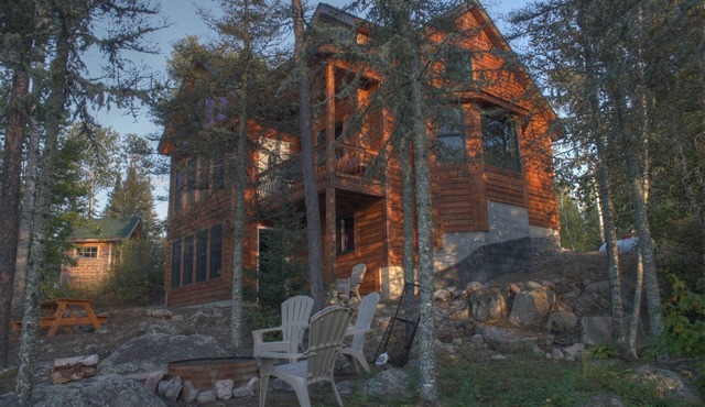 Four Season Retreat - Modern And Secluded White Iron Lakeshore Cabin on 5 Acres
