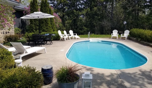 Four season ski friendly stone country home (Great for Summer and Ski Seasons)