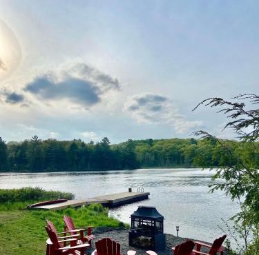 Four Season Waterfront Muskoka Retreat