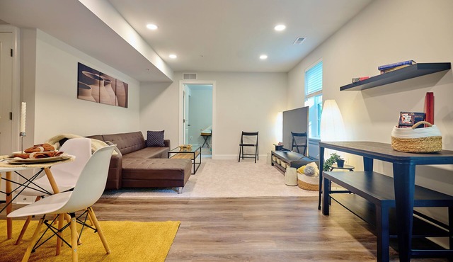 Four Seasons Apartment in charming Elkridge