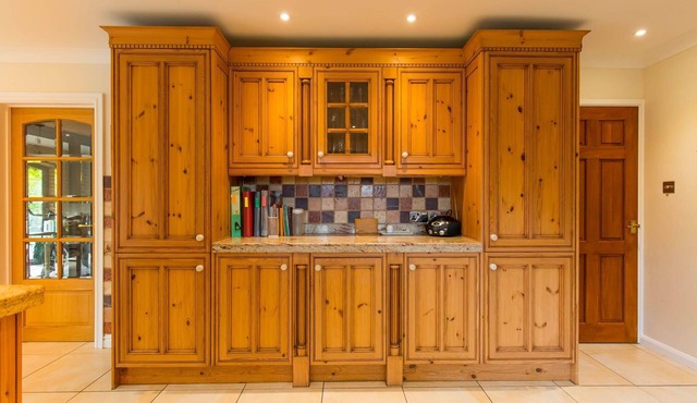 Four Seasons | Fantastic Large Home with Hot Tub!