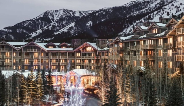 Four Seasons Jackson Hole 2 bed/2.5 bath residence