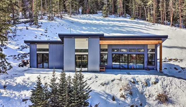 ‘Four Voices’ Home: Mountain Views, 15 Mi to Breck