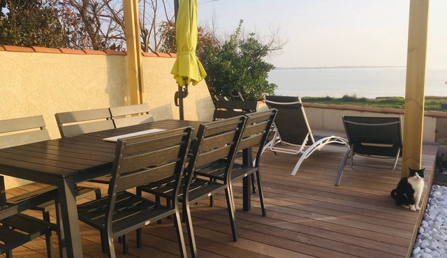 FOURAS villa facing the sea, for 2 to 8 travelers