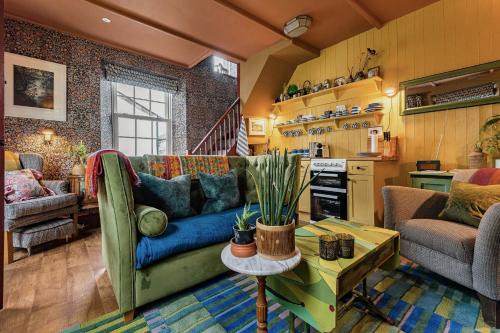 Fourteen Providence Place, Calstock, Cornwall, self catering cottage