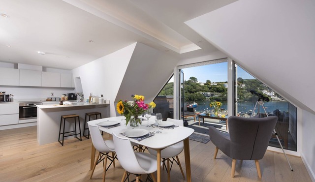 Fowey Penthouse - a beautiful penthouse apartment with fantastic river views of the harbour town of