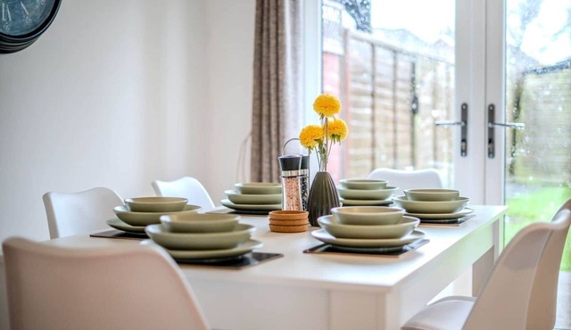 Fowler House 3BRParking,WIFI Contractor Gatwick