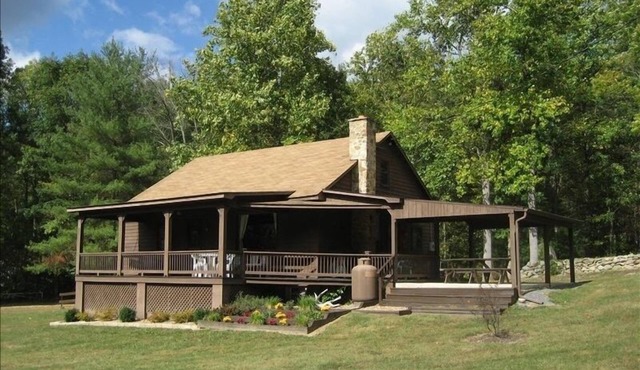 Fox Den Cabin-Secluded Mountain Getaway Near Shenandoah National Park