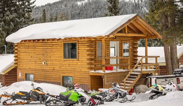 Fox Den Cabin Yellowstone Getaway in Cooke City