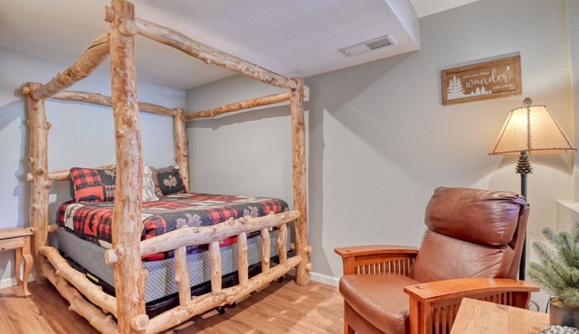 Fox Den Cozy Mountain Apt In GMF
