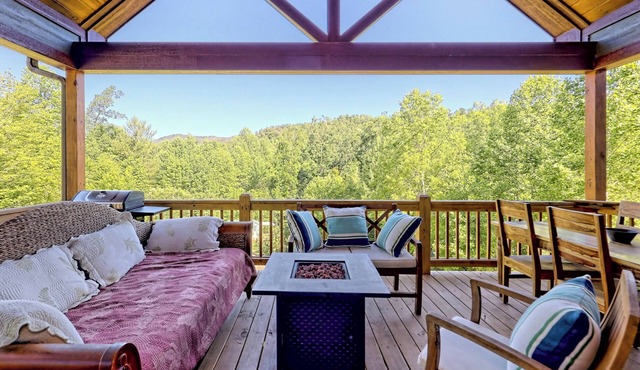 Fox Den Haven with Hot Tub - Serene Mtn Escape! Relax and Unwind! Dog Friendly!