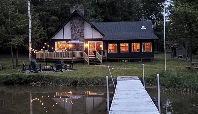Fox & Fern Lake Lodge: The Ultimate Waterfront Escape for Sun-Soaked Days