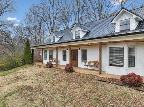 Fox Haven Retreat-Private Yard-Outdoor Adventure