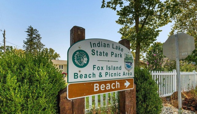 Fox Island Lakefront Retreat