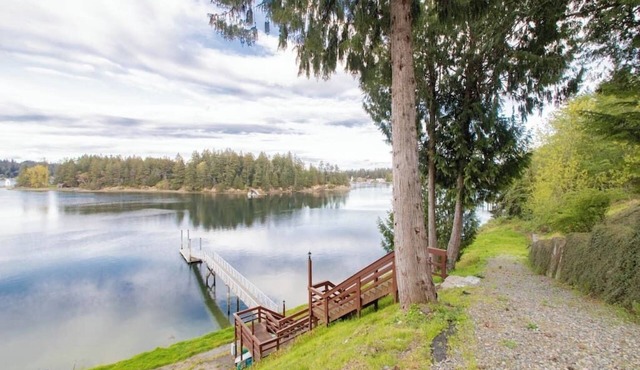 Fox Island Waterfront Home w/Dock