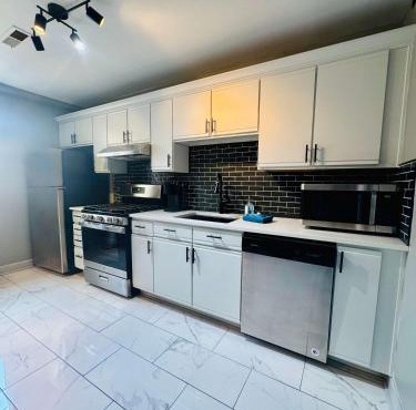 Fox Loft Above the Bars Below the Stars