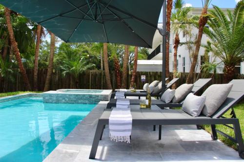 Fox Private Resort- Near Downtown & Beach