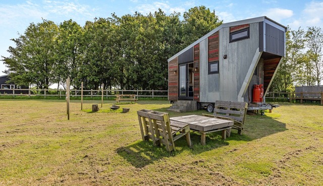 Fox Tiny House- UK47395