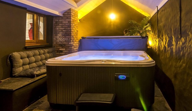 Foxglove - Barn Conversion - Blossom Farm