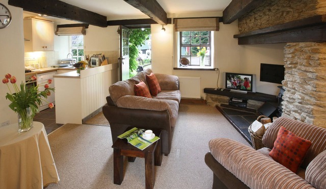 Foxglove Cottage - sleeps 2 guests in 1 bedroom