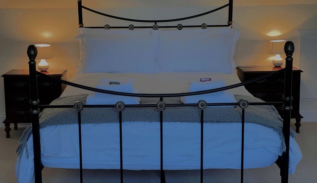 Foxglove Cottage - sleeps 4 guests in 2 bedrooms