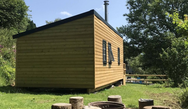 Foxglove Hut - sleeps up to 8