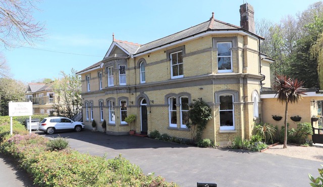 Foxhills of Shanklin - a house that sleeps 10 guests in 5 bedrooms