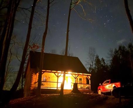 Foxhole Cabin, New custom log cabin in Shenandoah Valley