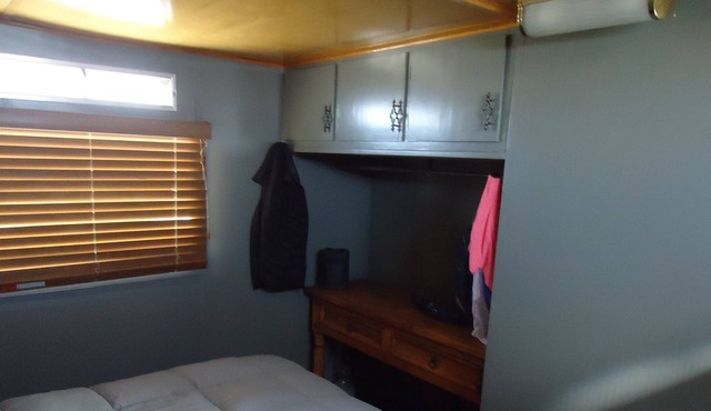 FOY SPA RESORT Niland Retro1958 Spartan Mobile Home Gym-Pools-pickleballle ball