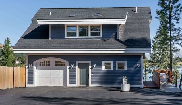 Foys Lake House offers perfect lakeside vacation!