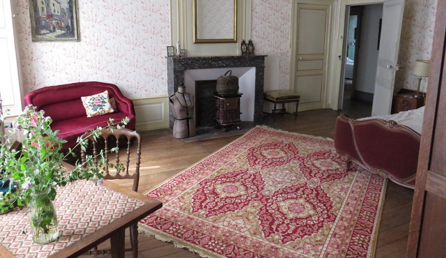 Lovely Apartment in a 18th century Chateau, France