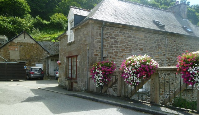 Gite in Beautiful Jugon Les Lacs, Brittany, France