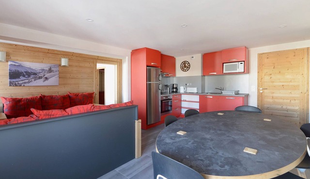 Renovated apartment for 8, easy piste access, wellness area, pet-friendly