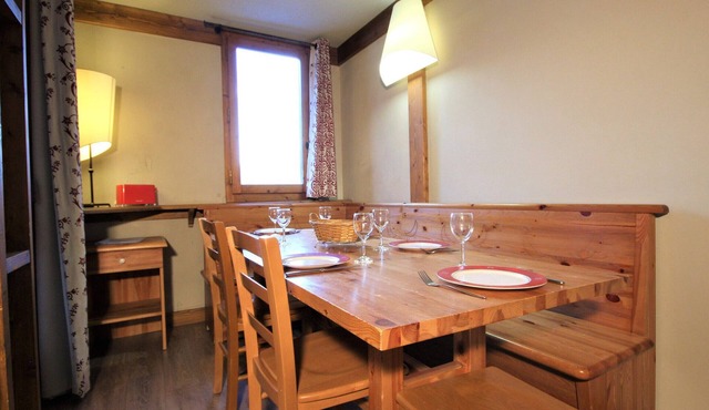 Renovated apartment near center, 2 bedrooms, 6 people, balcony, ski lockers