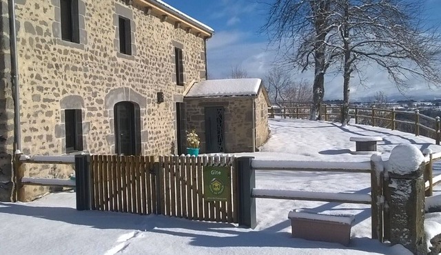 Gite Neuvéglise-sur-Truyère-Sériers, 3 bedrooms, 6 persons