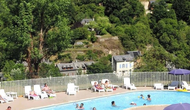 Apartment in a 3* tourist residence with swimming pool