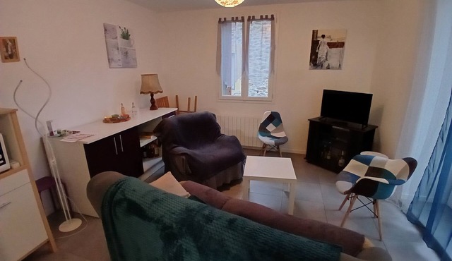 Charming T4 duplex in the heart of the village