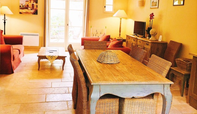 Villa de Charme "Chez Bon" est situé parmis les vignes des Corbières