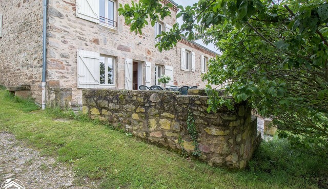 Gîte Lilotte Restauré en Préservant son Caractère Rustique