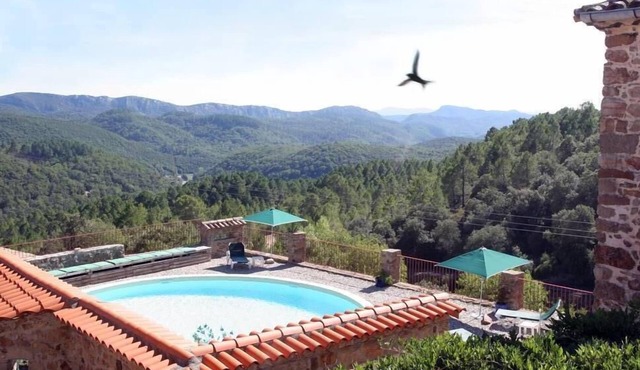 Nest 3* in the Cevennes, nature, comfort. Spa, sauna, bowling, cycling, hiking