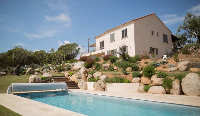 Villa sea view heated pool 8 persons with electric charging point